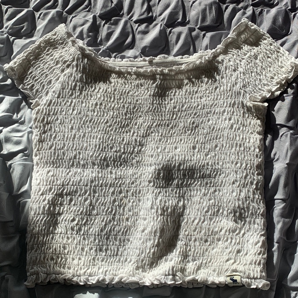 white ruffled kids Abercrombie and fitch kids girls cropped top - white size 10